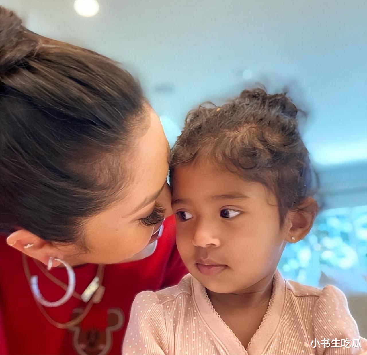 乐华娱乐|科比遗孀：39岁瓦妮莎体重近180斤，穿粉裙好美，不输卡戴珊