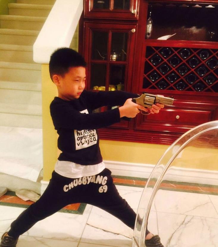 林永健|晒晒林永健现实中的家，虽然是老来得子，但生活中却不富养儿子