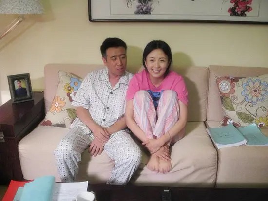 天下人家|《天下人家》开播，于和伟携“国民媳妇”刘涛主演，爆款预定