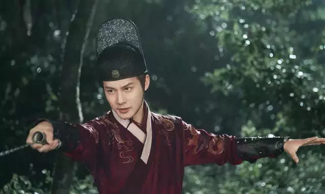 成龙|得成龙认可,还被节目组隐身,郑业成:不火是原罪