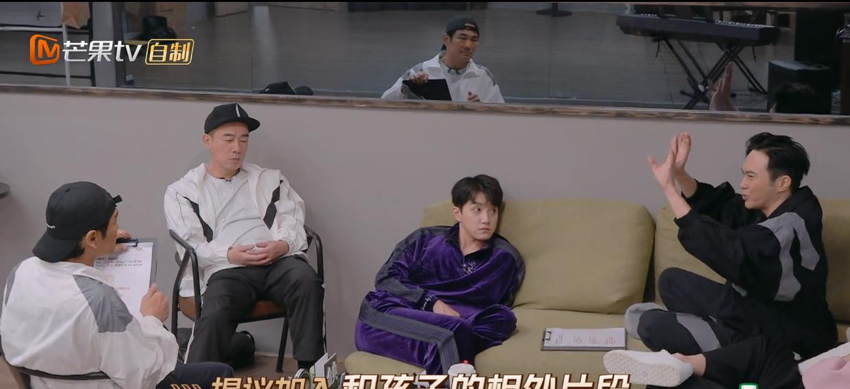 钢铁男子|披荆斩棘：五公选曲，伍佰的《钢铁男子》爆冷，演艺舞台将变温情