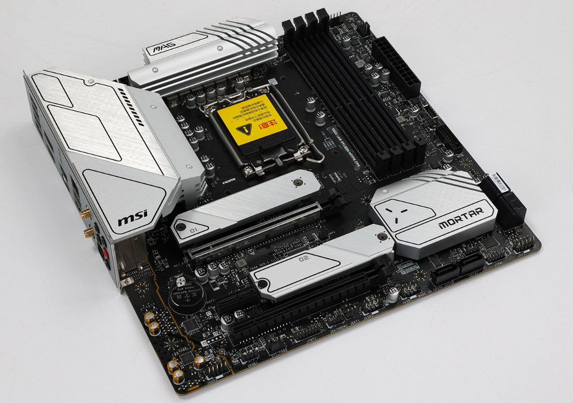 显卡|给小老弟装台好看的小体积主机：12400+B660迫击炮+3070Ti显卡