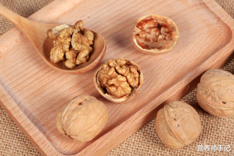 心脏|春节将至,又有专家出来给坚果排名,可以看但最好别照做