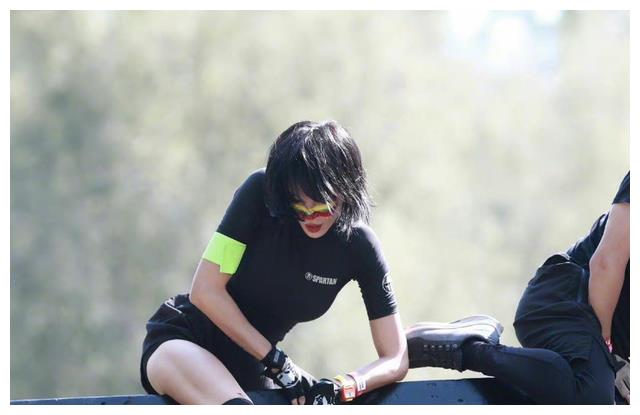 跆拳道|张蓝心斯巴达勇士赛,肤白貌美大长腿身材傲人,曾获跆拳道冠军