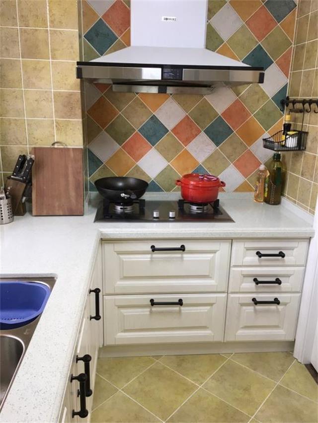 79平方米的小两居,美式田园风的设计超温馨,装修效果实用好看