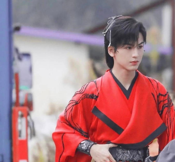 袁冰妍|三部古言杀青，袁冰妍白敬亭新剧诱人，可我赌《天官赐福》会火！