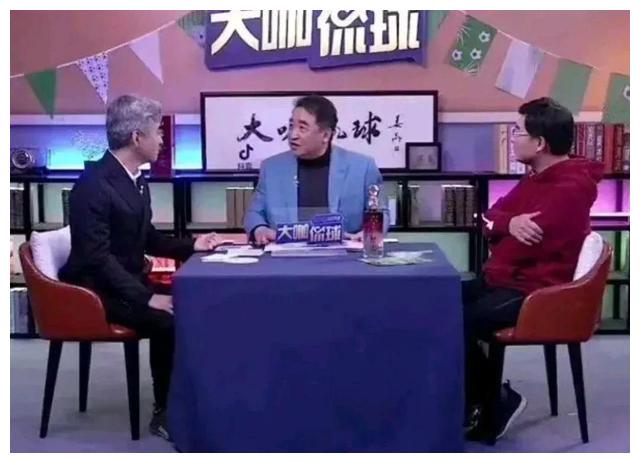 姜昆直播侃足球，网友评论太扎心