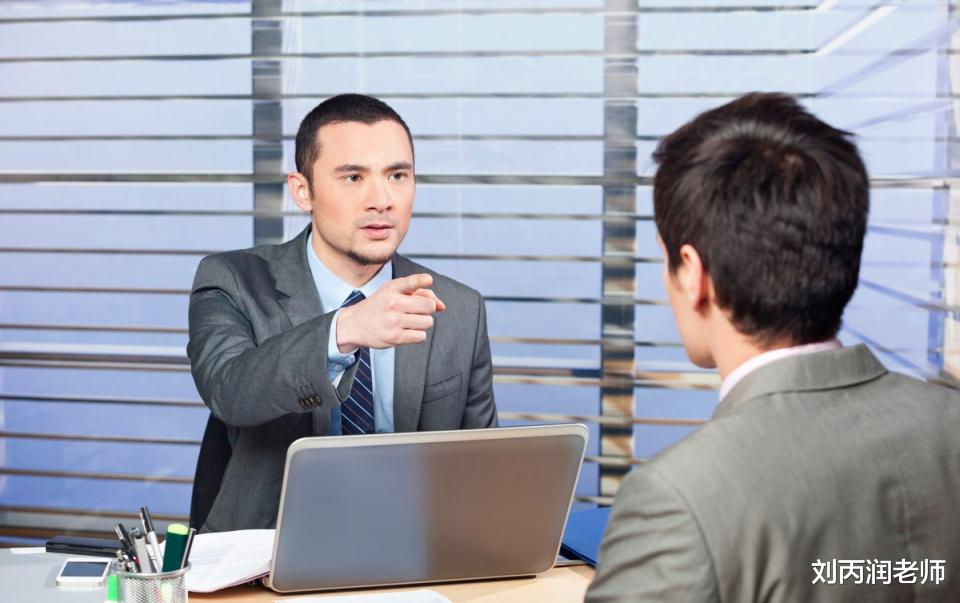 军人|老板批评你：公司离开谁都照转，干不好就走人，你会立马辞职吗？