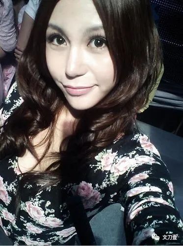 女孩|12年前，那个说“宁坐宝马哭，不坐单车笑”的女孩马诺，还好吗？