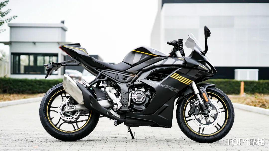 试驾|补齐颜值短板,配置一步到位——无极250rr竞技版试驾