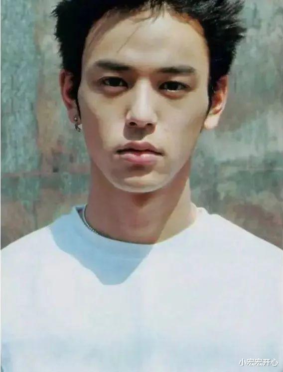 妻夫木聪|“国宝级”日本男星逆龄生长！看到她老婆后，一时不知道该羡慕谁