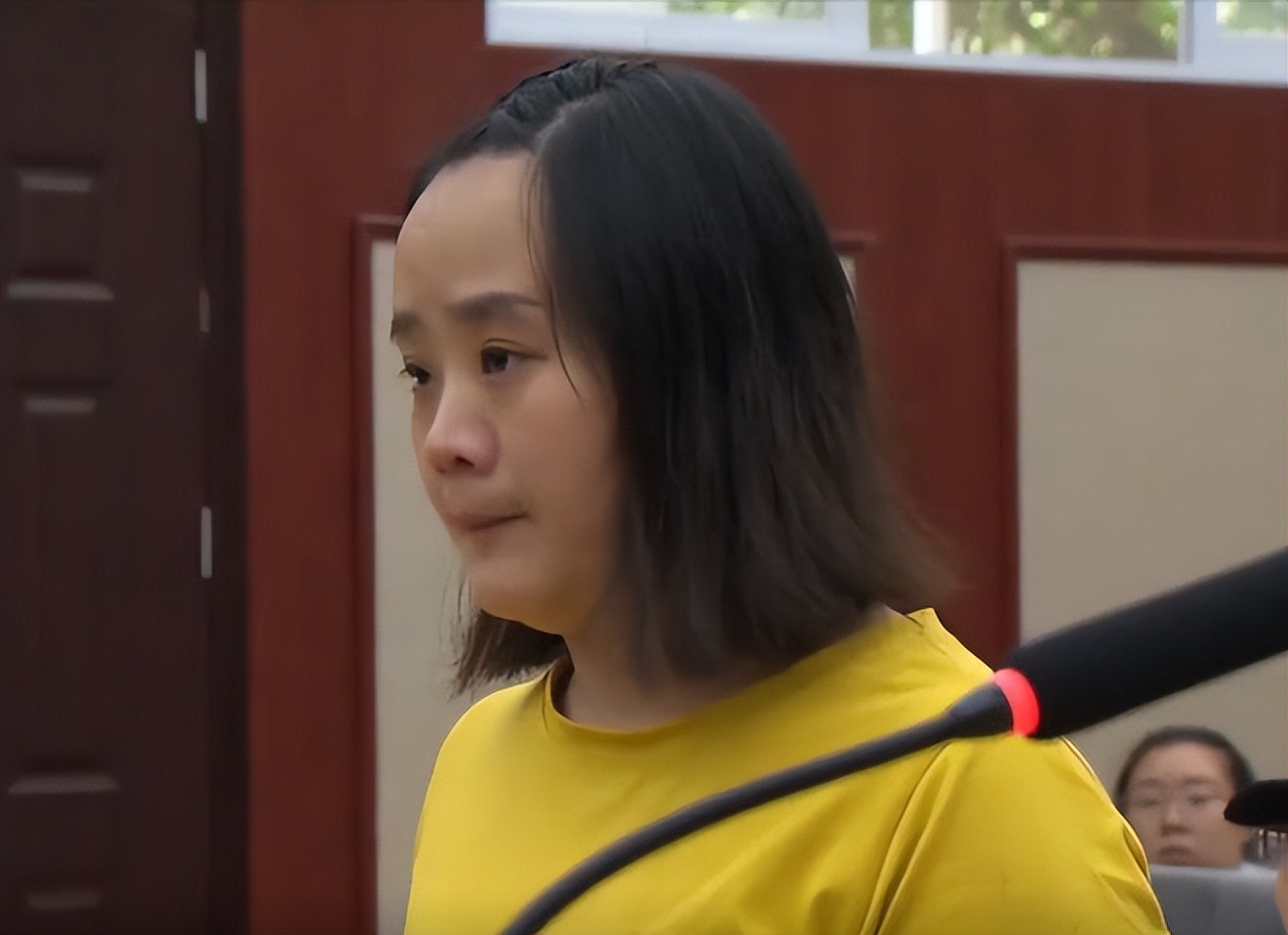 四川遂宁女子,用敌敌畏毒死7岁继子,竟还让外婆埋尸