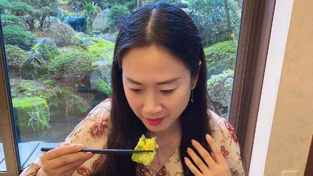 芙蓉姐姐|45岁芙蓉姐姐现状：从人人嘲笑到低调富婆，她才是最清醒的那一个