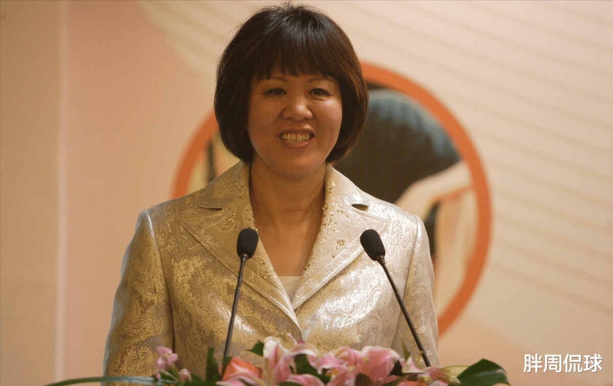 女排|深夜23点，郎平携女排六将央视出镜，暗示中国女排将重返巅峰