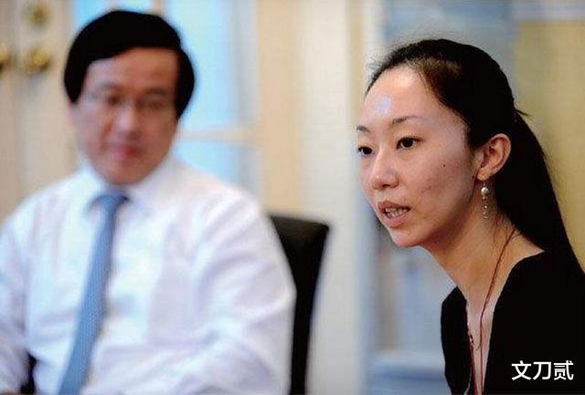 侯瓒|侯耀文女儿侯瓒:感谢郭德纲3000万买房,等了4年父亲骨灰才下葬