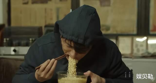 靳东|《琅琊榜》《伪装者》诞生的“三剑客”,如今同期PK,靳东脱颖而出