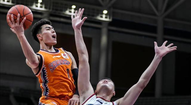 迈克尔·乔丹|CBA6大00后球员！一人3冠在手，一人入选全明星，一人是MVP候选人