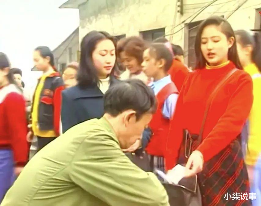 同情完又砸他饭碗,太讽刺了