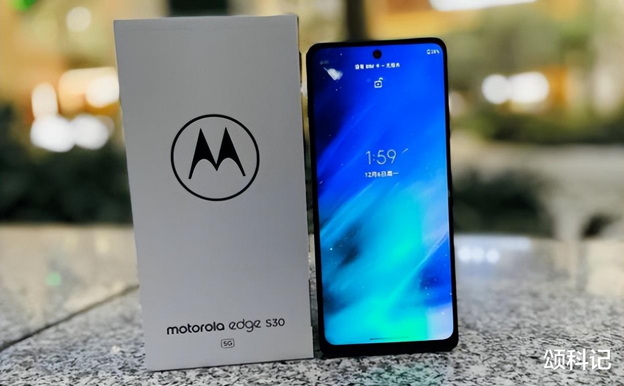 Twitter|如果有2500元怎样买手机？配置强悍，这三款手机口碑爆表