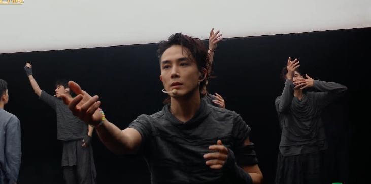 李承铉|《披荆斩棘》李承铉有事离开，陈小春“最佳队长”的觉悟注入灵魂