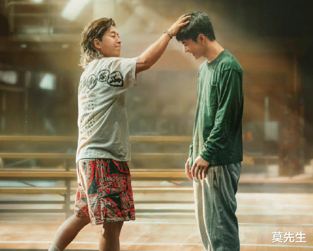 冉莹颖|2天6个瓜，剧组扰民、千万级网红组合解散、官宣3胎，个个都是大瓜