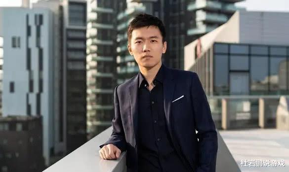 张康阳|王思聪对手出现？27岁成国米主席，苏宁少东家张康阳身价已超千亿
