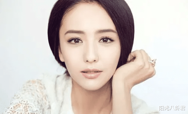 明星素颜 素颜寡淡无味,妆后美到发光,建议这8位女星直接把妆“焊”脸上