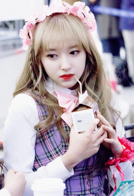 程潇|“跌落神坛”程潇:在韩娱当孙子,在内娱是大爷,好牌打得稀烂