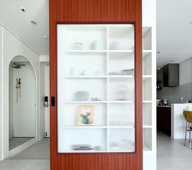 听我一句劝,硬装简单点,多花点心思搞软装,家里越显大越舒服!