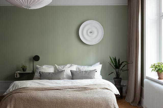 地板好看成功一半,67平原木+浅绿北欧风住宅,橡木地板气质出众