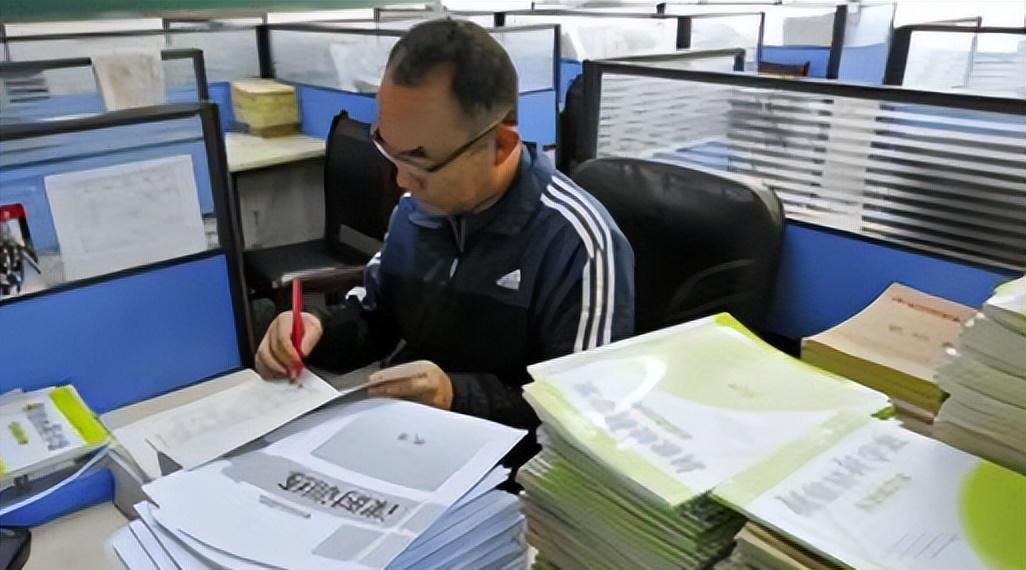 创业|深圳教师岗将迎来“离职潮”，钱少事多，或成985毕业生辞职理由