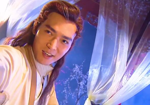 倾国倾城|明明一副倾国倾城的颜值，非说自己丑，那美应该是啥样的？