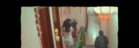 2019年足疗店奇案:男子去足疗店保健,进店40分钟后被担架抬出