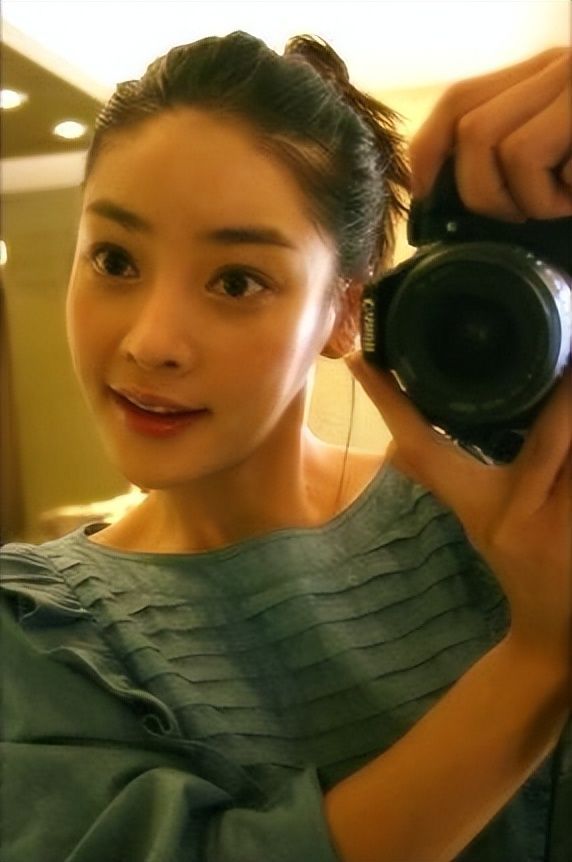 张紫妍|人间惨剧张紫妍：19岁父母去世，陪睡超100次，沦为财阀父子玩物