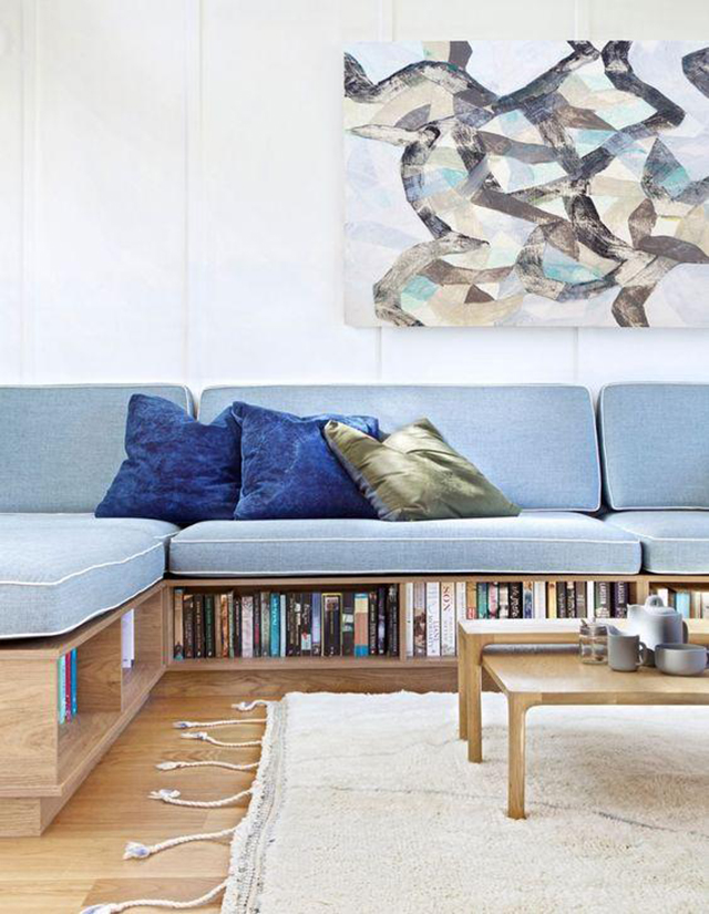 客厅不放沙发，砌个地台不落灰，内里掏空还能做收纳，太实用了