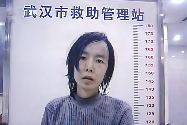 高材生痴迷电游，十年吃住网吧，猝死前留下遗言：我的快乐你不懂