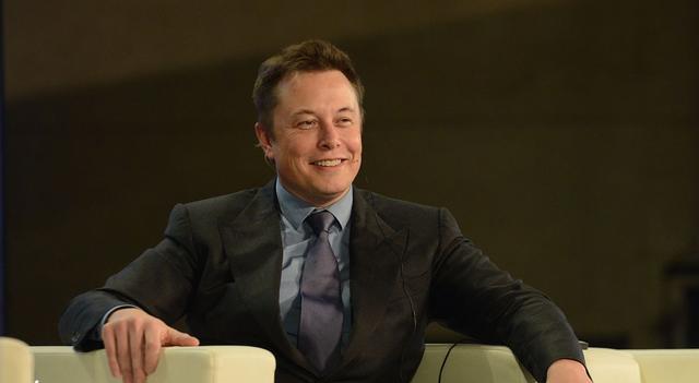 msi|为什么马斯克收购推特，而不是影响力更大的脸书？