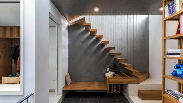 越南3层别墅,屋里屋外到处都种树,装修简单,但起码赏心悦目!