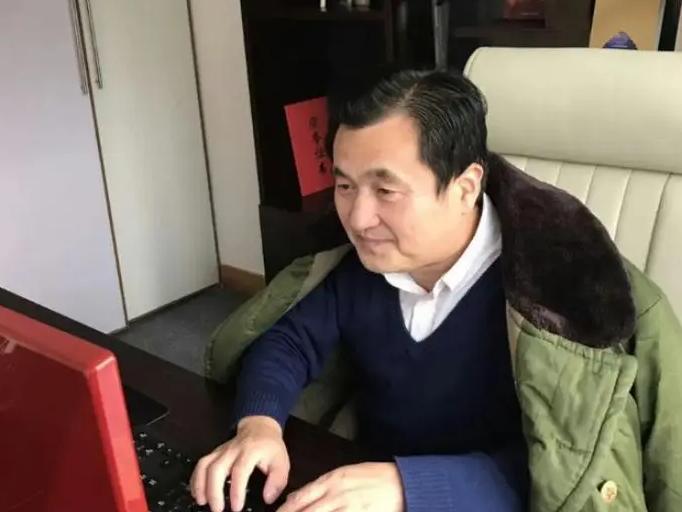 朱之文|谷传民确定已抵达朱楼村,要再培养一个歌唱家,和大衣哥分庭抗礼