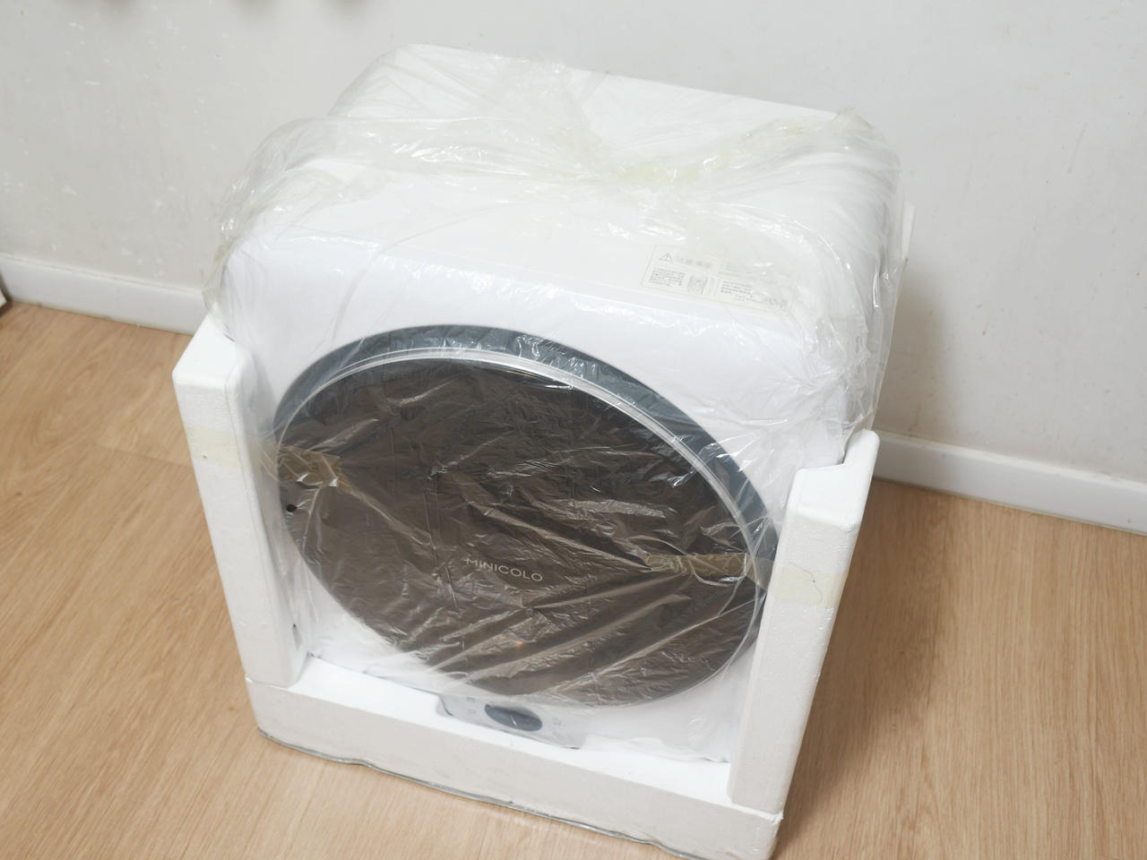 快速烘干杀菌祛味,解决全家衣物晾晒难题-MINICOLO迷你干衣机
