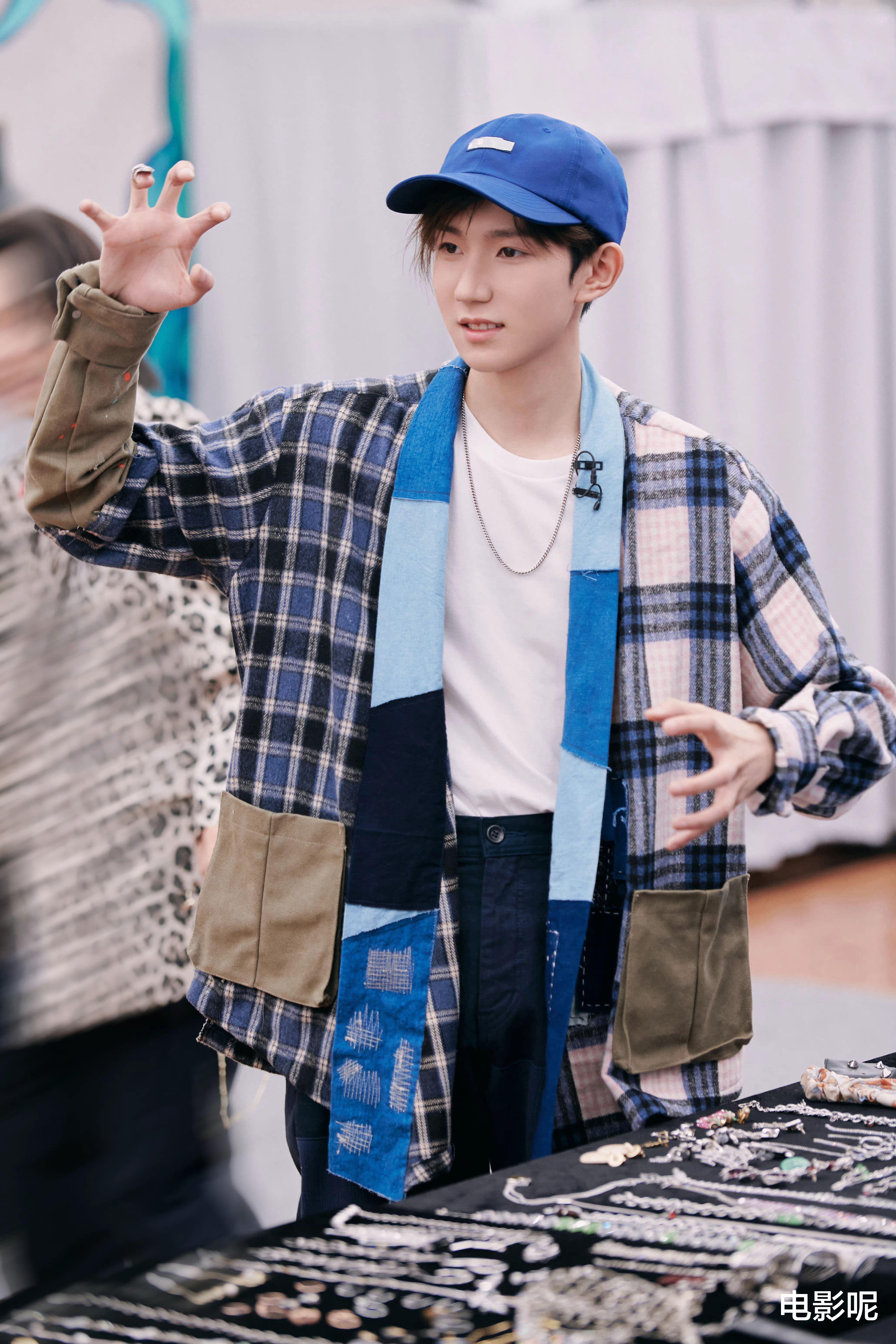 王源|王源《快本》首秀先吸妈粉，献唱粤语歌在香港知名亲子论坛被热议