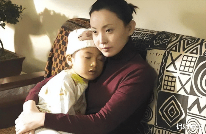 刘威葳|“疯批美人”刘威葳：低调演戏26年，嫁圈外富商，46岁风韵犹存