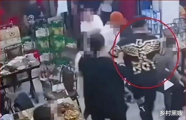 唐山打人事件后续,部分在烧烤店的目击者讲述亲身经历