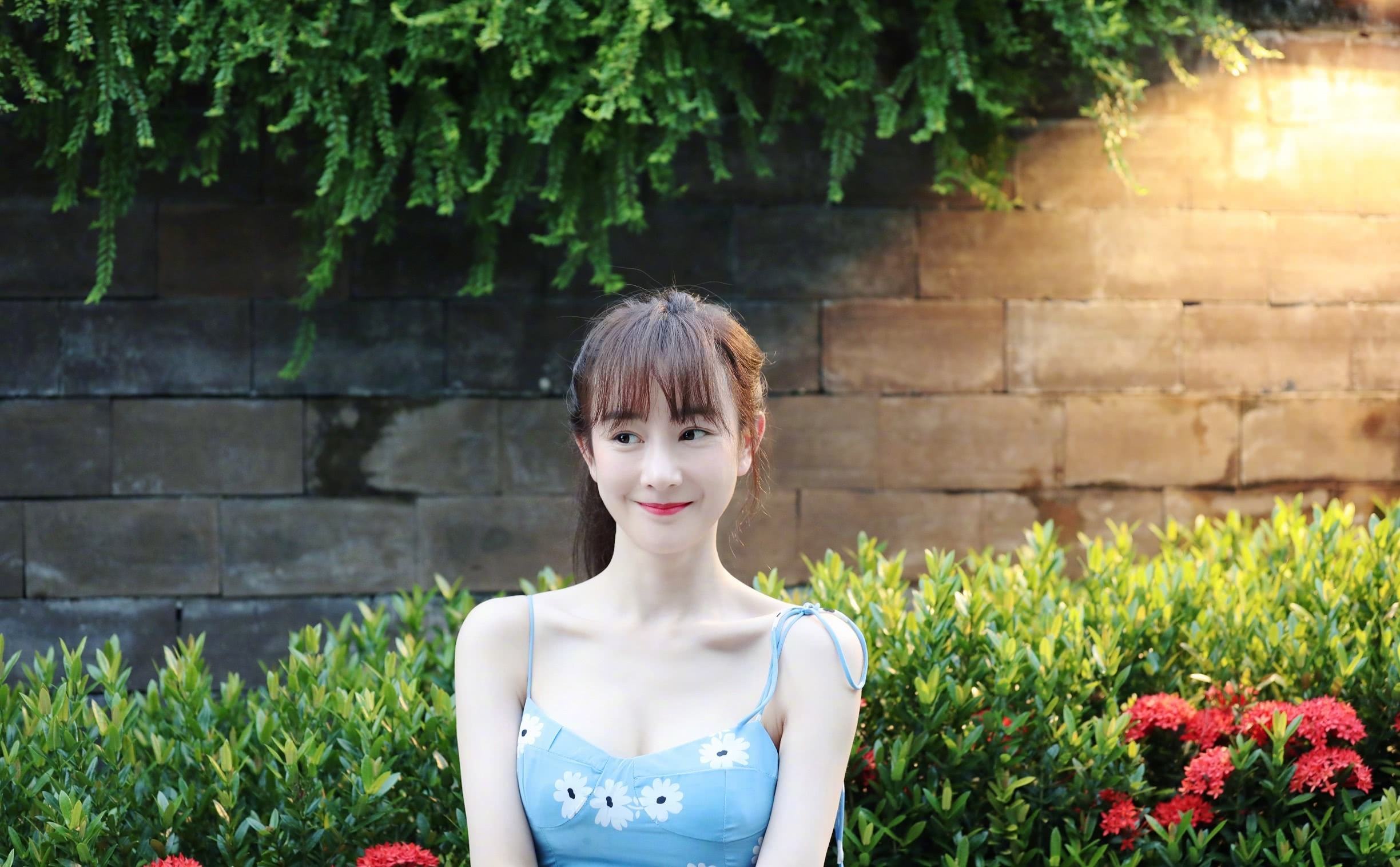 秦岚|与贾静雯有同一位干爹，20岁因轧戏被开除，33岁嫁韩国歌手