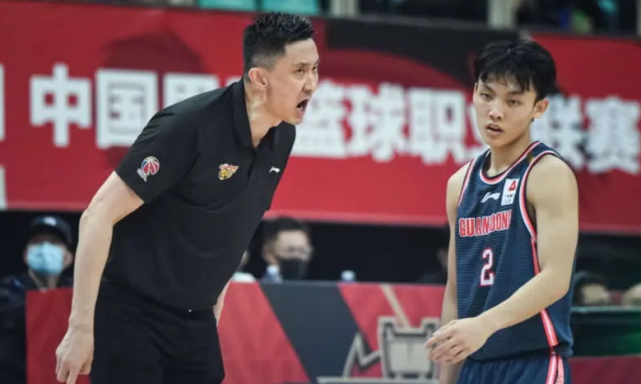 杜锋|半决赛杜锋大骂周鹏徐杰，赛后发声给宏远泼冷水，赵睿最新摊牌