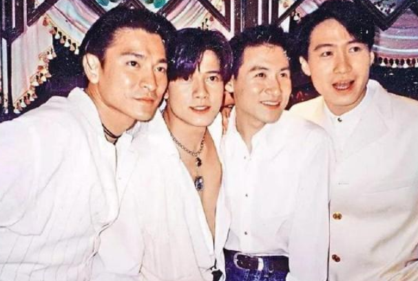 刘德华|黑老大当众打刘德华一巴掌，任达华一个电话，黑老大被抓判死刑！