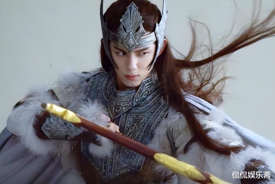 吴磊|戏份被删，海报被撤，直播被停，吴磊的成名之路，“步步惊心”！