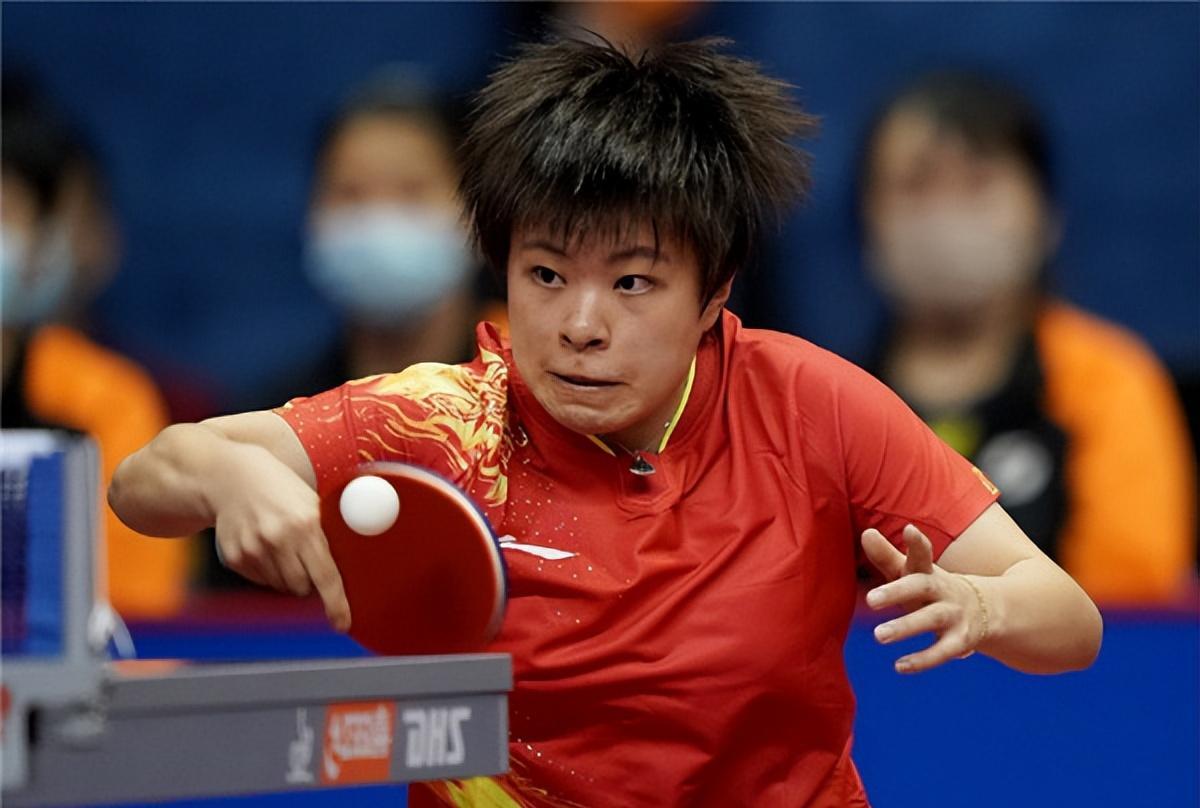 全锦赛决赛：王艺迪3-2逆转国乒小孙颖莎，辽宁1-0领先陈幸同上场