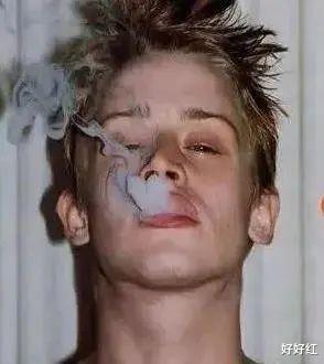 麦考利|从「顶流童星」到街头「流浪汉」——他被「父母」毁掉的一生