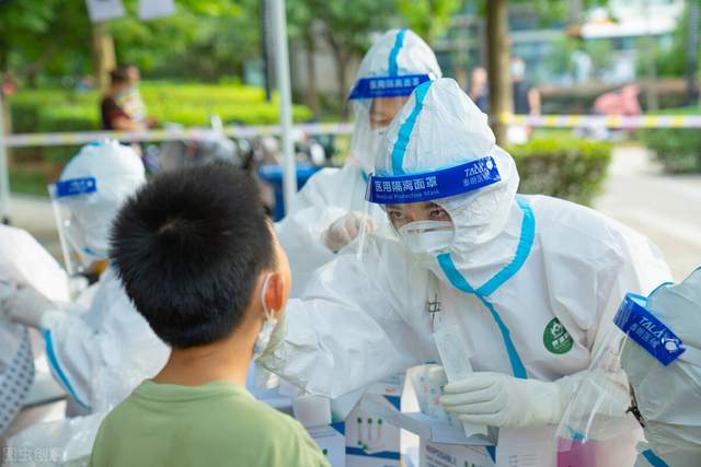 张文宏:新冠病毒进入稳定期,对人类伤害正逐渐降低